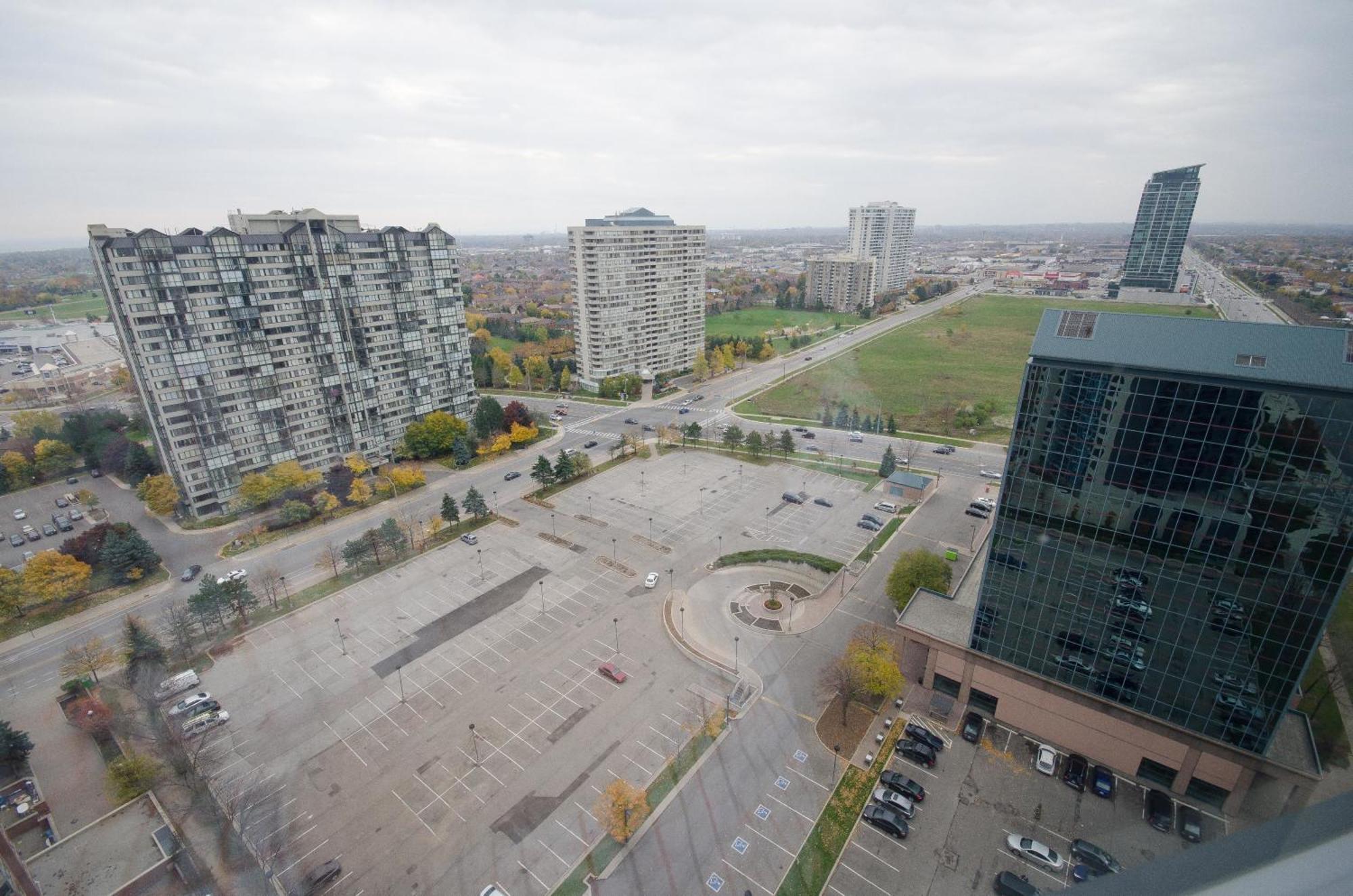 Royal Stays Furnished Apartments - Square One Mississauga Pokój zdjęcie