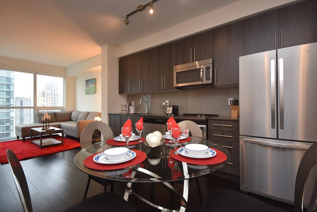 Royal Stays Furnished Apartments - Square One Mississauga Zewnętrze zdjęcie