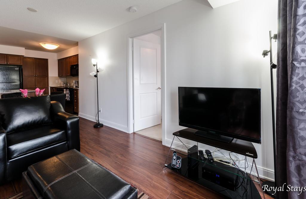 Royal Stays Furnished Apartments - Square One Mississauga Zewnętrze zdjęcie