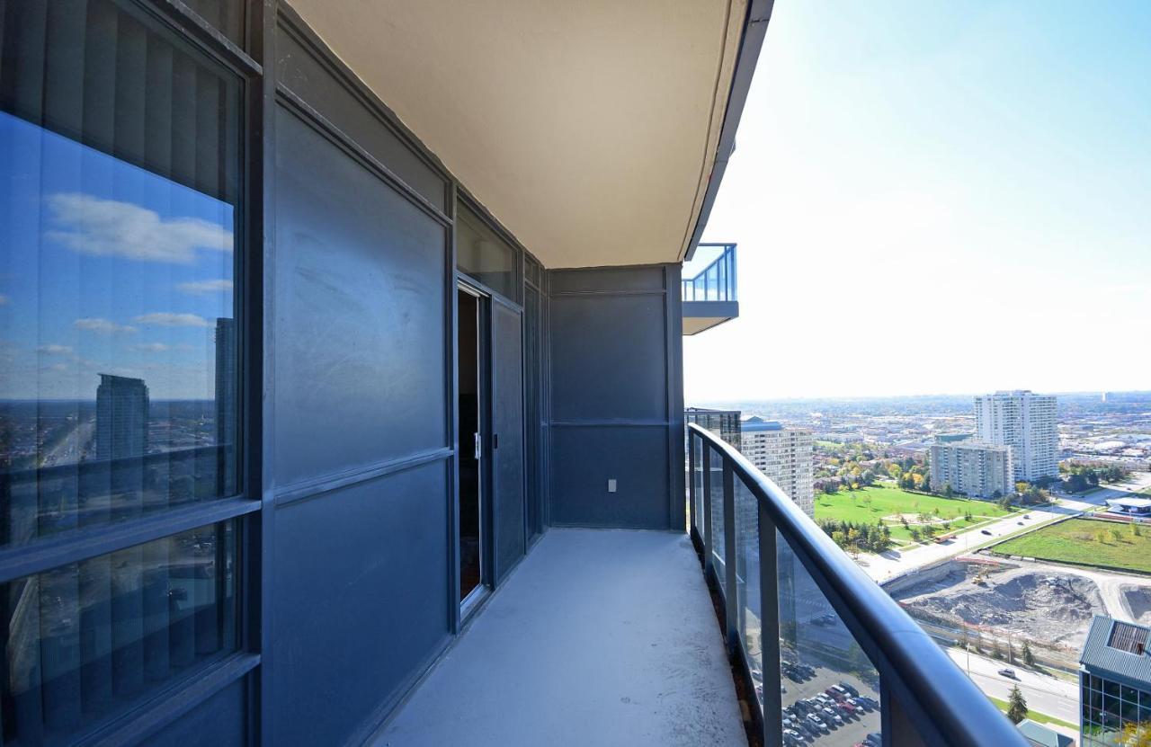 Royal Stays Furnished Apartments - Square One Mississauga Zewnętrze zdjęcie