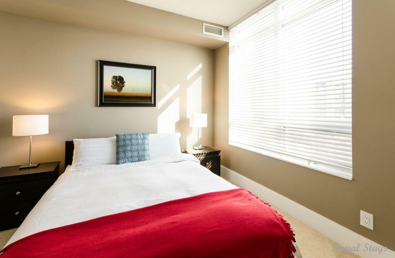 Royal Stays Furnished Apartments - Square One Mississauga Zewnętrze zdjęcie